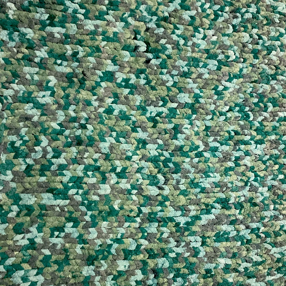 Green Chunky Yarn Blanket, Handmade